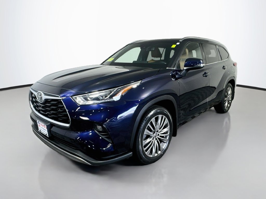 Used 2020 Toyota Highlander Platinum AWD/4WD image 2