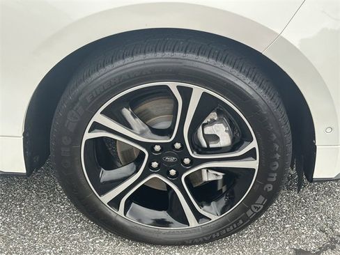 Used 2022 Ford Edge ST w/ Equipment Group 401A image 12