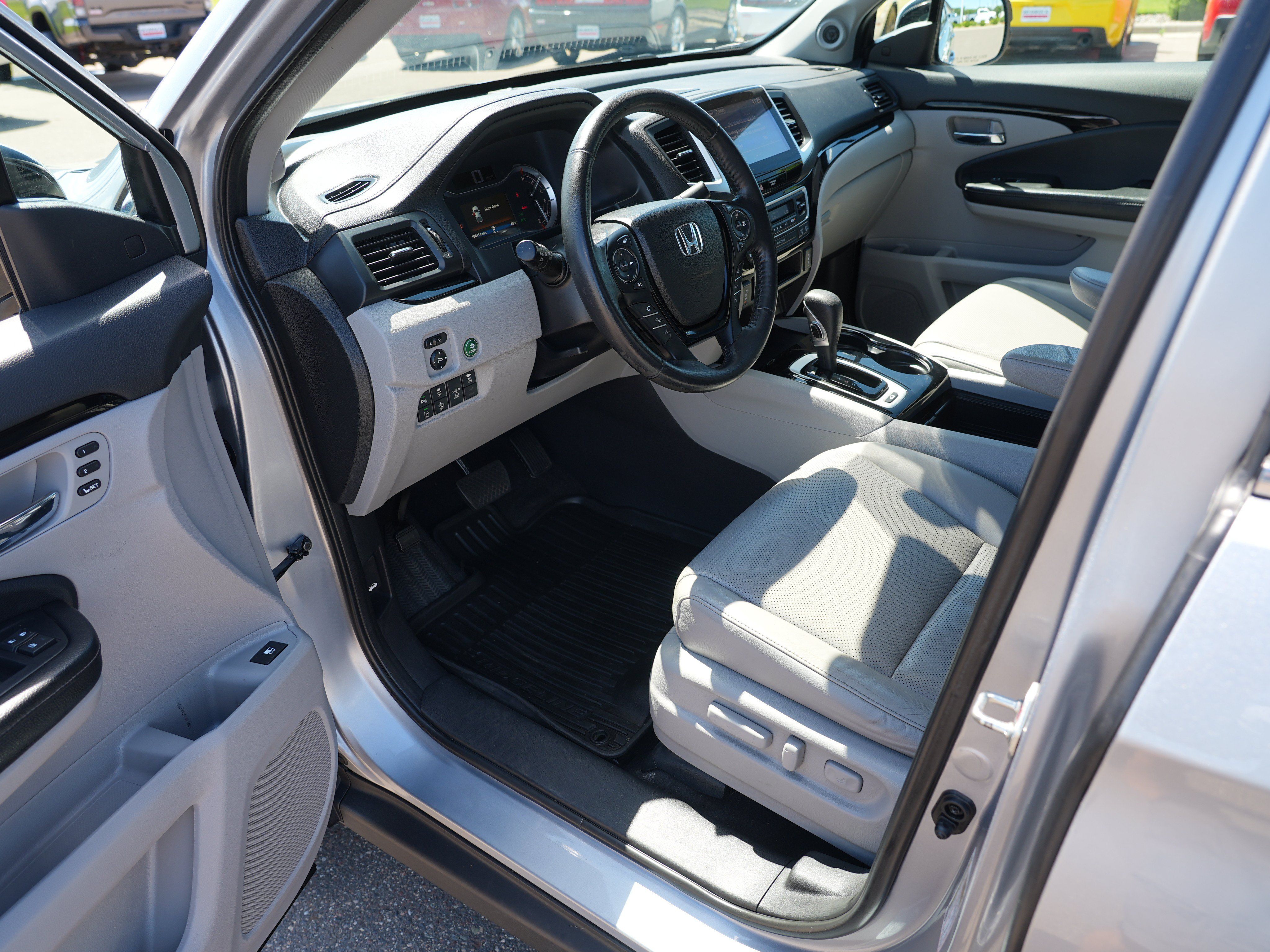 Used 2017 Honda Ridgeline RTL-E image 13