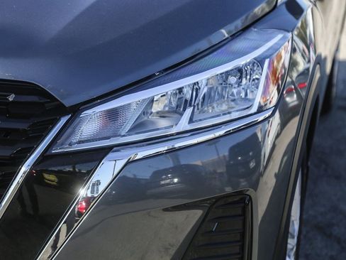 Certified 2025 Nissan Kicks Play S image 4