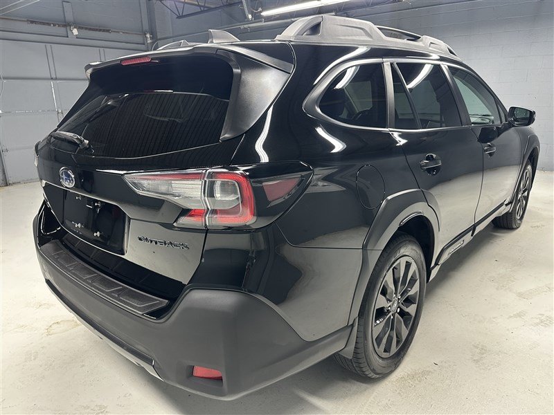 Used 2023 Subaru Outback Onyx Edition AWD/4WD image 7
