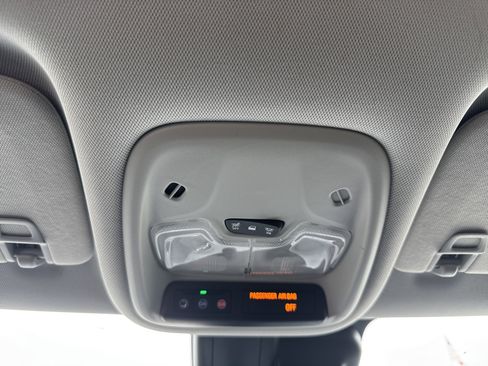 Used 2022 Chevrolet TrailBlazer LT FWD image 24