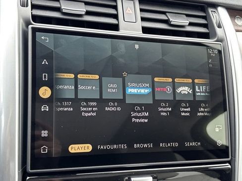 Used 2024 Land Rover Discovery S AWD/4WD image 32