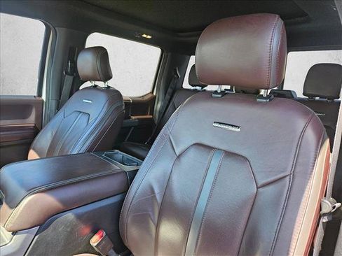 Used 2016 Ford F150 Platinum w/ Equipment Group 701A Luxury RWD image 12
