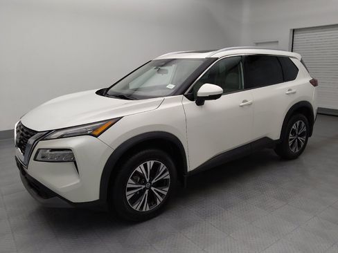 Used 2021 Nissan Rogue SV w/ Premium Package AWD/4WD image 2