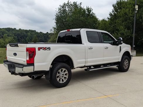 Used 2017 Ford F250 Lariat w/ Lariat Ultimate Package AWD/4WD image 3
