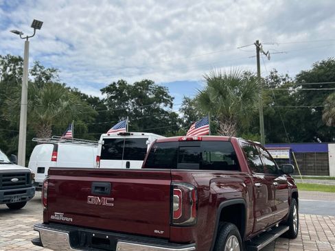 Used 2017 GMC Sierra 1500 SLT w/ SLT Premium Package image 3