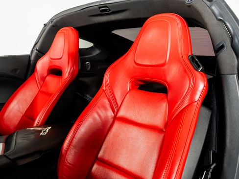 Used 2014 Chevrolet Corvette Stingray Coupe image 3