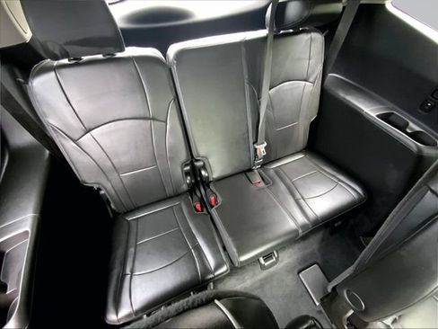 Used 2021 Buick Enclave Avenir AWD/4WD image 33