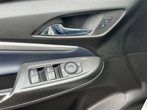 Used 2022 Chevrolet Bolt EUV LT w/ Convenience Package image 13