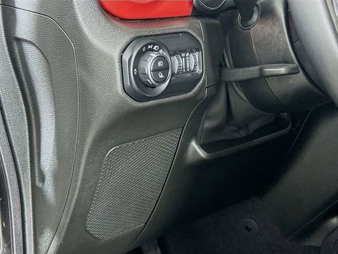 Used 2021 Jeep Gladiator Rubicon image 10