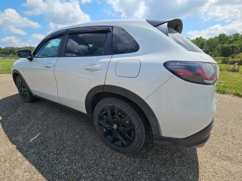 Used 2025 Honda HR-V Sport image 6