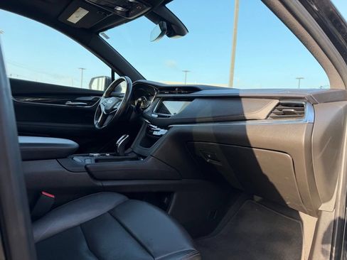 Used 2022 Cadillac XT5 Premium Luxury FWD image 30