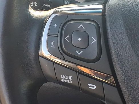 Used 2013 Toyota Avalon Limited image 11