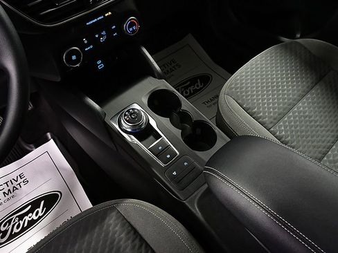 Used 2021 Ford Escape SE image 22