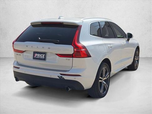 Used 2020 Volvo XC60 T5 Momentum w/ Protection Package Premier FWD image 5
