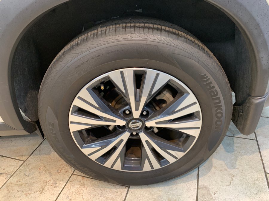Used 2021 Nissan Rogue SV w/ Premium Package AWD/4WD image 15