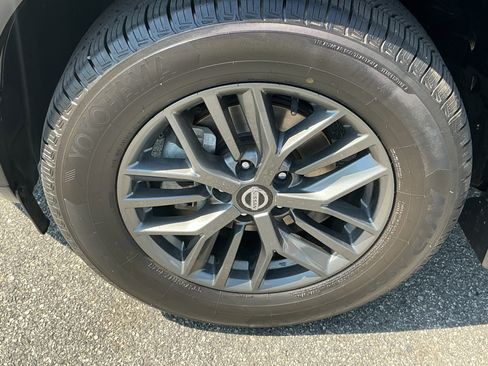 Used 2021 Nissan Rogue S FWD image 8