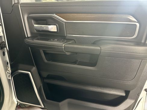 Used 2024 RAM 2500 Laramie image 32