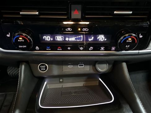Certified 2023 Nissan Rogue Platinum w/ Platinum Premium Package AWD/4WD image 19
