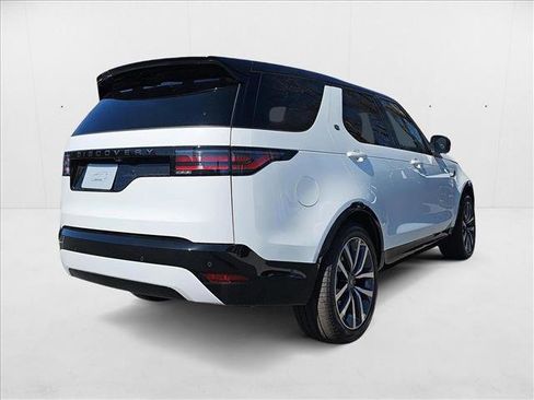 New 2025 Land Rover Discovery Dynamic SE image 5