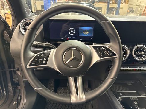 Certified 2025 Mercedes-Benz GLA 250 4MATIC image 15