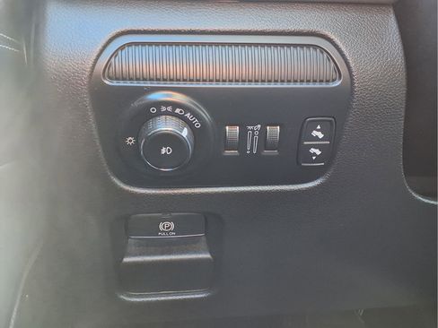 Used 2022 Jeep Wagoneer Series III w/ Flexible Seating Group image 18