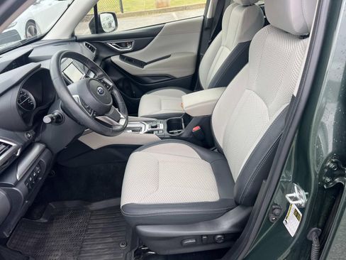 Certified 2023 Subaru Forester Premium image 9