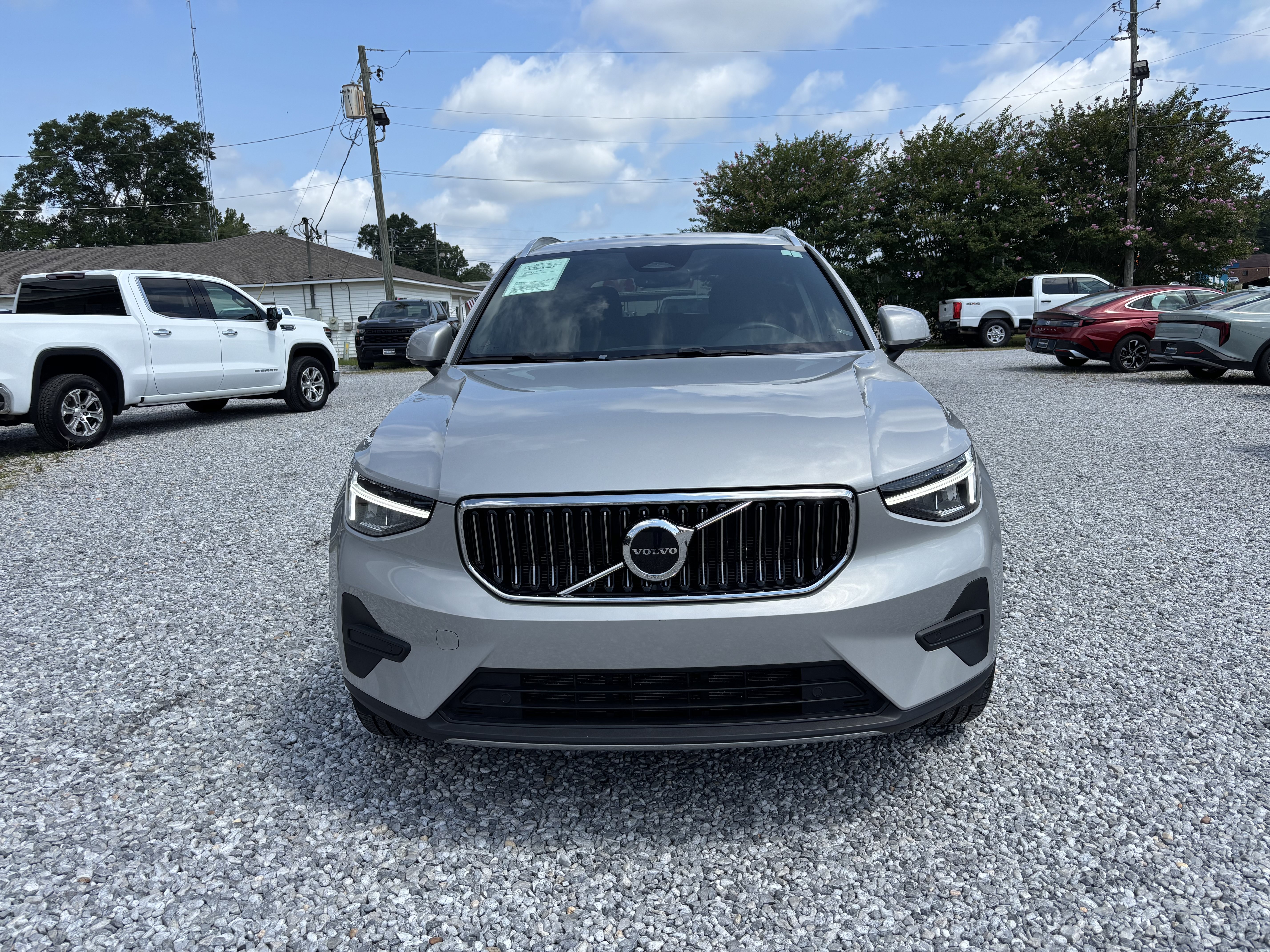 Used 2025 Volvo XC40 B5 Core AWD/4WD image 5
