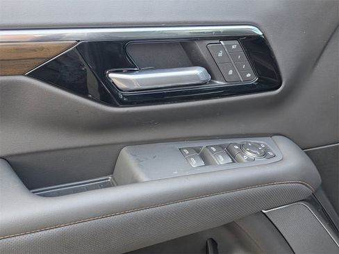 New 2026 Chevrolet Tahoe High Country image 16