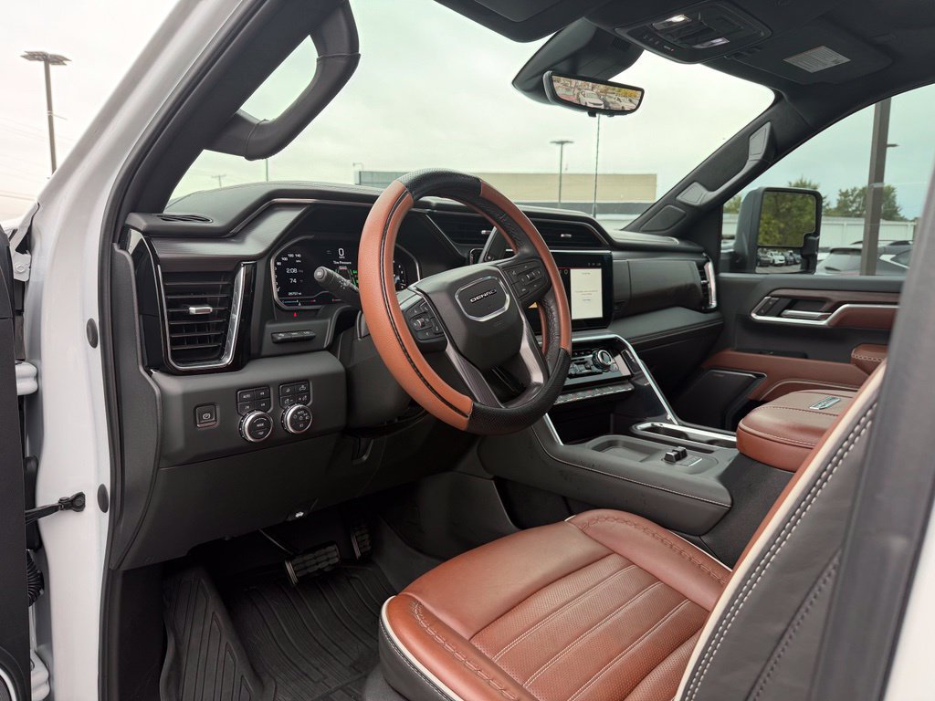 Used 2024 GMC Sierra 2500 Denali Ultimate w/ Max Trailering Package AWD/4WD image 10