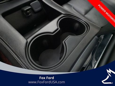 Used 2016 GMC Yukon XL SLT w/ Open Road Package image 18