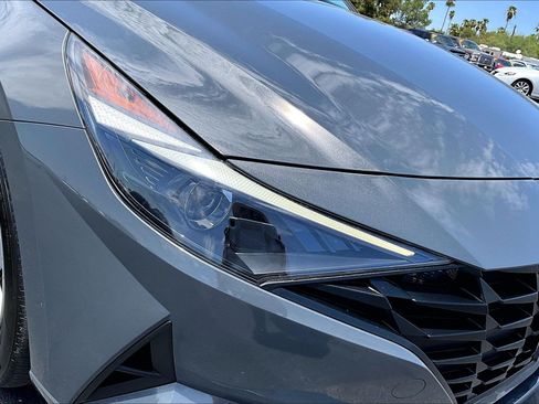 Used 2023 Hyundai Elantra SE FWD image 28