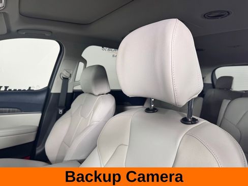 Used 2025 Kia Telluride EX w/ EX Captain's Chair Package image 11
