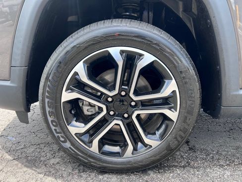 Used 2022 Jeep Compass Limited w/ Sun and Sound Group AWD/4WD image 19