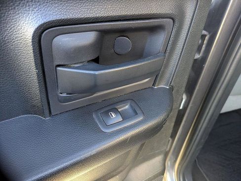 Used 2018 RAM 1500 Express image 23