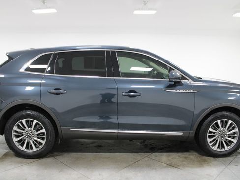 Used 2023 Lincoln Nautilus AWD w/ Premium Package image 11