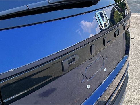 Used 2025 Honda Pilot EX-L image 22