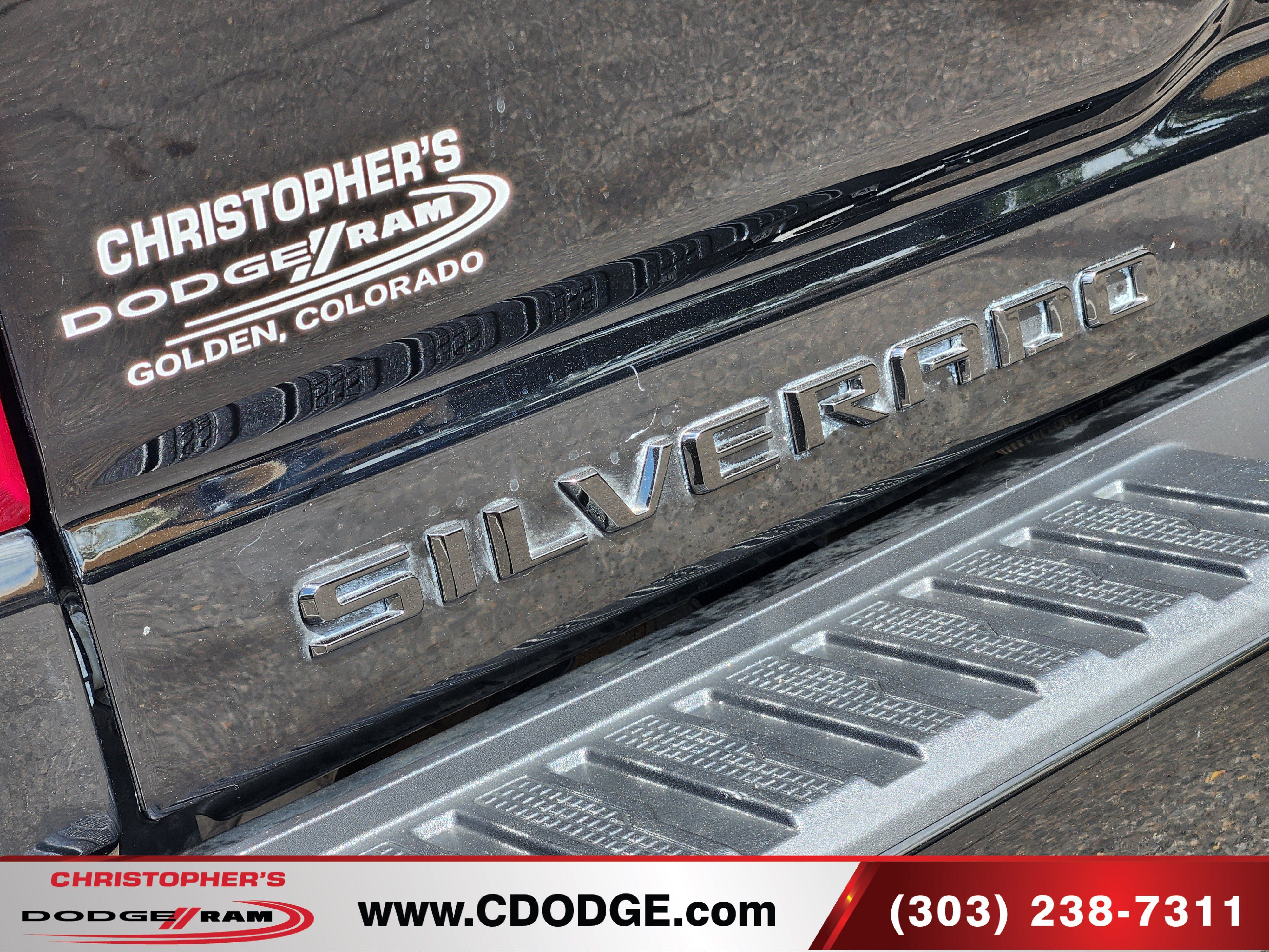 Used 2024 Chevrolet Silverado 2500 LT w/ Midnight Edition AWD/4WD image 20