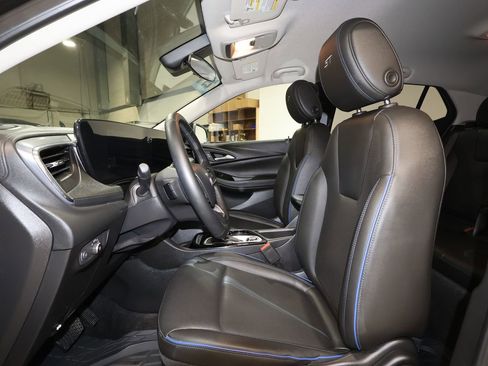 Certified 2025 Buick Encore GX Sport Touring w/ Advanced Technology Package image 22