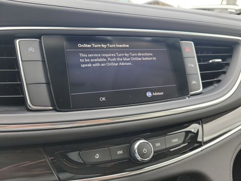 Used 2024 Buick Enclave Essence image 23