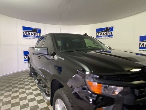 Used 2024 Chevrolet Silverado 1500 Custom AWD/4WD image 4
