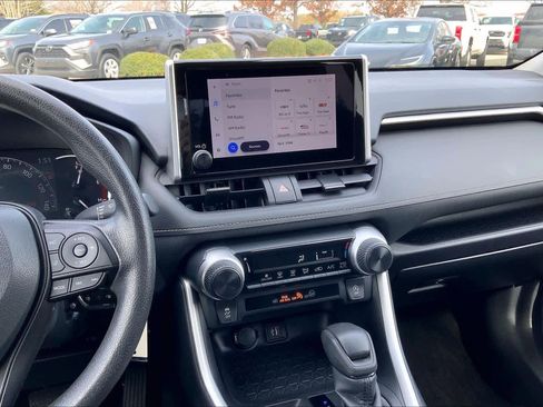 Used 2024 Toyota RAV4 LE image 7