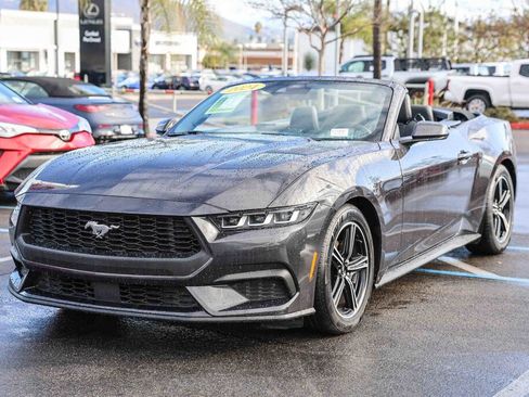 Used 2024 Ford Mustang Convertible image 18