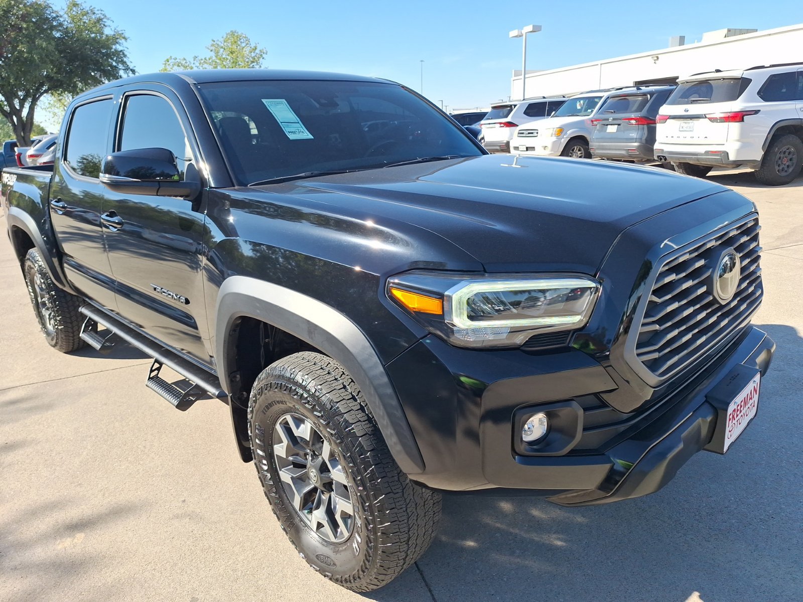 Used 2023 Toyota Tacoma TRD Off-Road w/ Technology Package AWD/4WD image 8