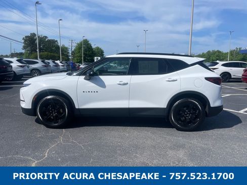 Used 2023 Chevrolet Blazer LT w/ Convenience Package AWD/4WD image 2