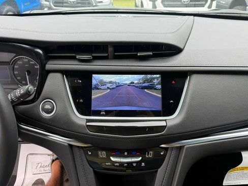 Used 2024 Cadillac XT6 Luxury FWD image 6