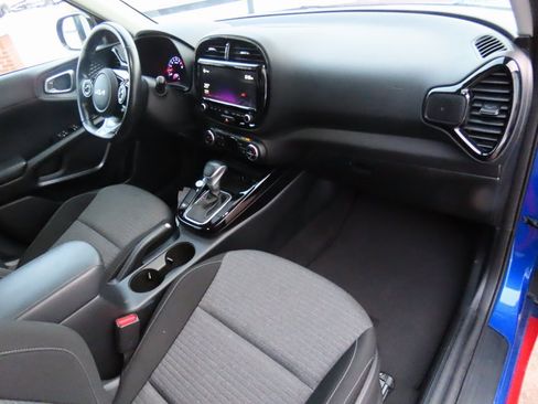 Used 2022 Kia Soul GT-Line image 10