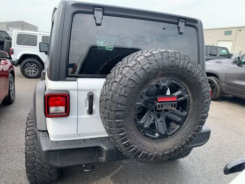 Used 2023 Jeep Wrangler Unlimited Sport AWD/4WD image 6