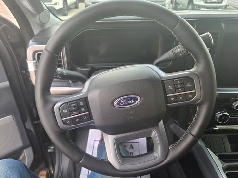 Used 2025 Ford F350 Lariat w/ Lariat Ultimate Package AWD/4WD image 11
